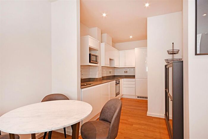 1 Bedroom Flat For Sale In Queens Building, City Centre, S1