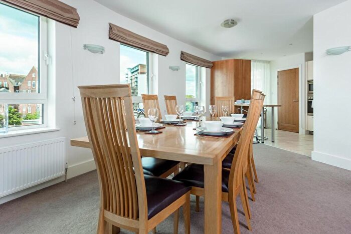 3 Bedroom Apartment For Sale In The Quay, Poole, BH15