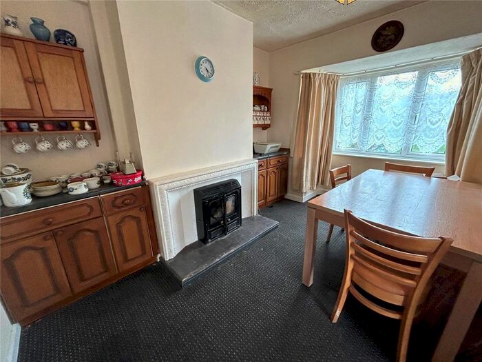 3 Bedroom Bungalow For Sale In Rocky Lane, Benllech, Anglesey, Sir Ynys Mon, LL74