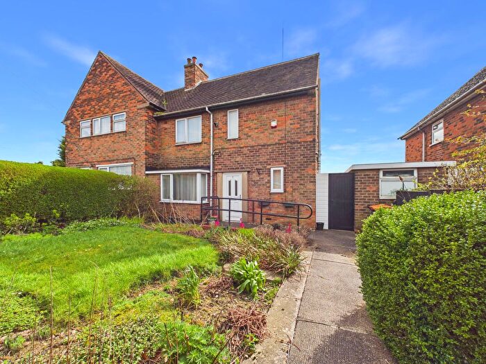 3 Bedroom Semi Detached House For Sale In Oakland Avenue, Huthwaite, Nottinghamshire, NG17