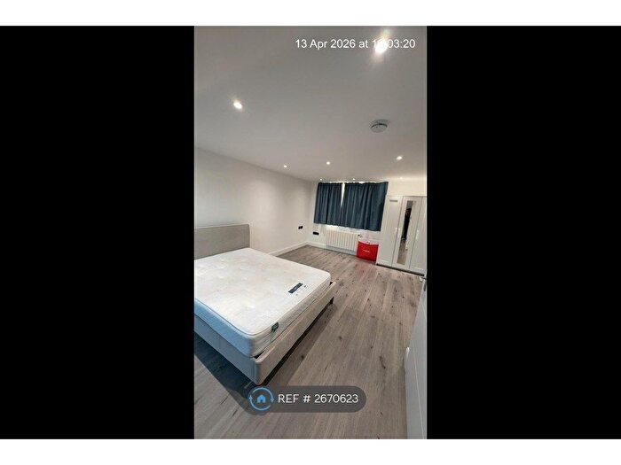 3 Bedroom Flat To Rent In Hunters Grove, Harrow, HA3