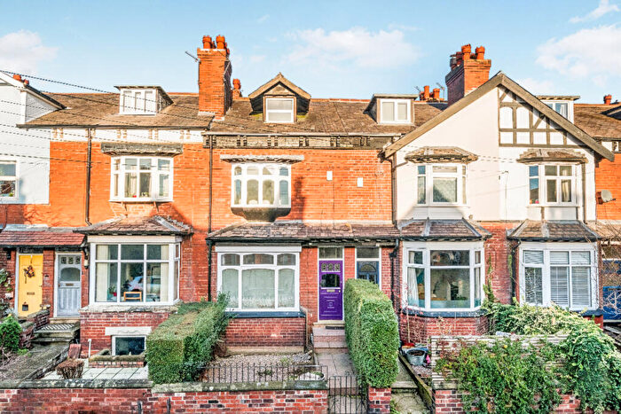 5 Bedroom Terraced House For Sale In Methley Drive, Chapel Allerton, Leeds, LS7