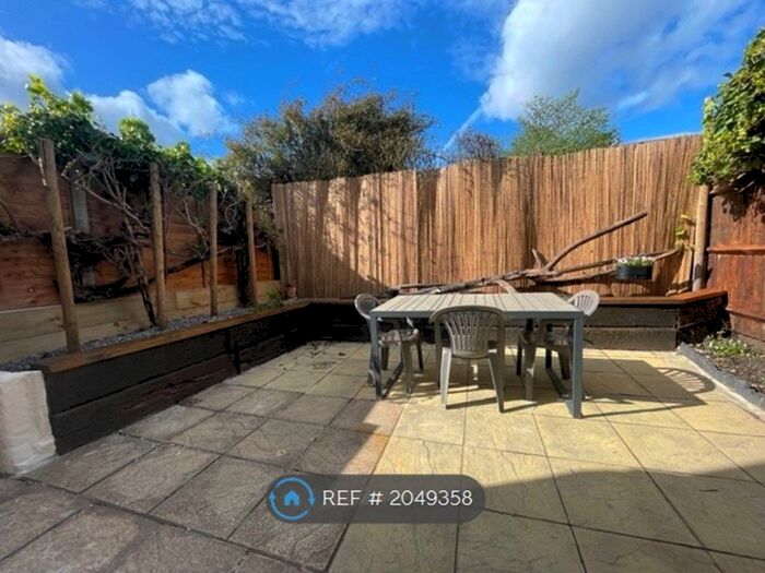 4 Bedroom Maisonette To Rent In Digby Crescent, London, N4