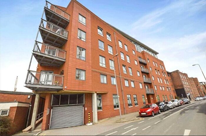 2 Bedroom Flat To Rent In Lake House, Ellesmere St, Castlefield Locks, M15