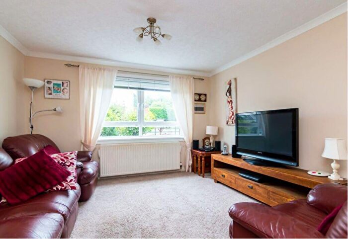 2 Bedroom Flat To Rent In L Lady Nairne Crescent, Edinburgh, EH8