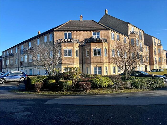 2 Bedroom Flat To Rent In Baines Way, Grange Park, Northampton, NN4