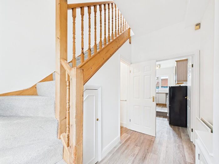1 Bedroom Flat For Sale In Beckenham Lane, BR2