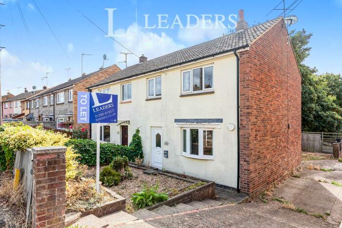 3 Bedroom Semi-Detached House To Rent In Overn Crescent, Buckingham, MK18