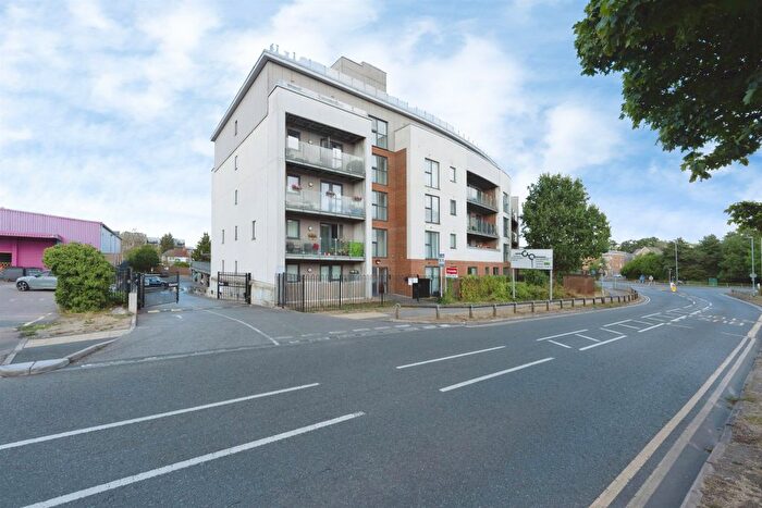 2 Bedroom Flat For Sale In Manor Way, Borehamwood, WD6