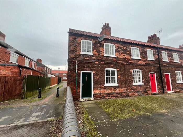 2 Bedroom End Of Terrace House To Rent In Redbourne Street, Scunthorpe, Lincolnshire, DN16