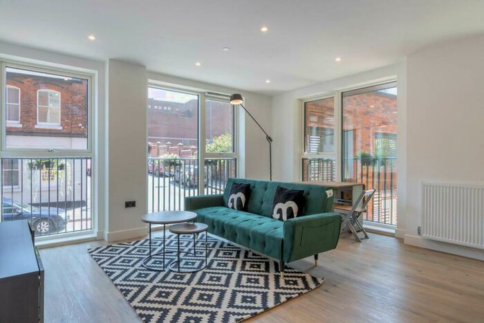 2 Bedroom Apartment To Rent In The Lancaster, Snow Hill Wharf, Shadwell Street, B4