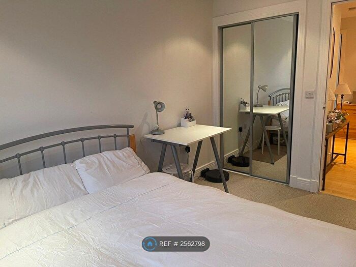 2 Bedroom Flat To Rent In Argyle Street, Glasgow, G2