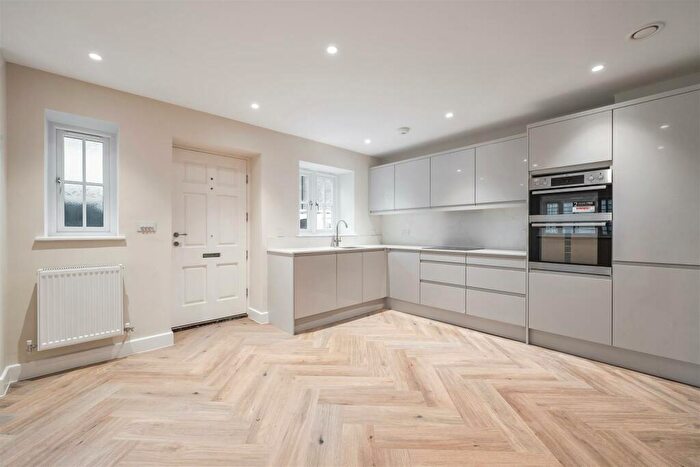 2 Bedroom Cottage For Sale In High Street, Ewell, Epsom, KT17
