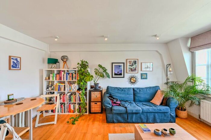 2 Bedroom Flat To Rent In Eton College Road, Belsize Park, London, NW3