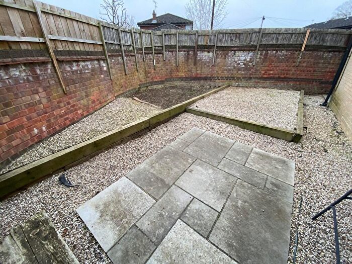 1 Bedroom Ground Maisonette To Rent In Granville Close, Billericay, CM12