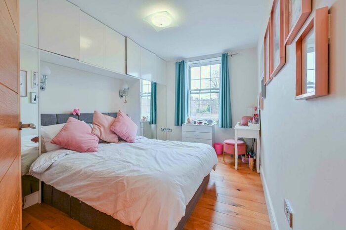 2 Bedroom Flat To Rent In Leighton Road, Kentish Town, London, NW5