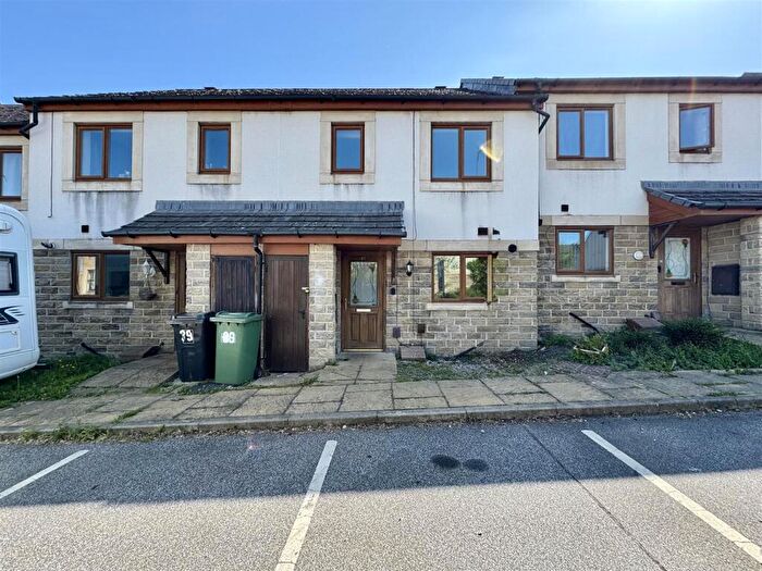3 Bedroom Terraced House For Sale In Greenlea Court, Waterloo, Huddersfield, HD5
