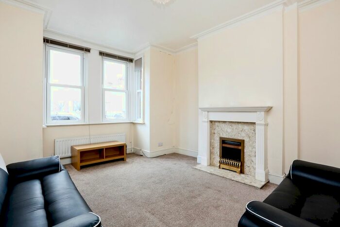 4 Bedroom Terraced House To Rent In Balvernie Grove, London, SW18