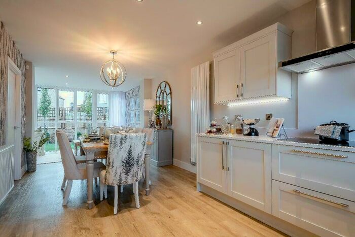 4 Bedroom Detached House For Sale In Off High Street/Cleyhill Gardens Chapmanslade, BA13