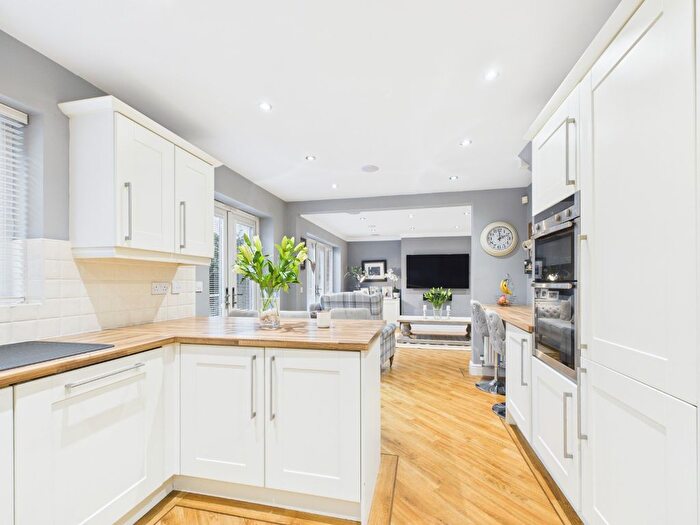 5 Bedroom Detached House For Sale In Charlton Court, Woodmansey, Beverley, HU17