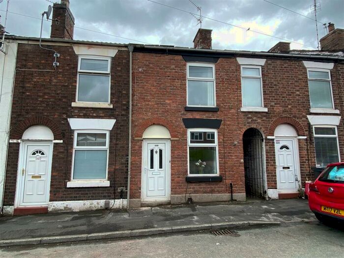 2 Bedroom Terraced House To Rent In High Street, Macclesfield, SK11