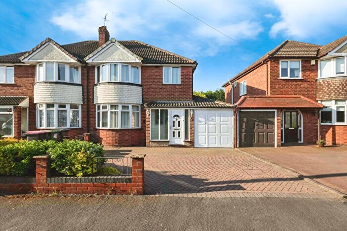 3 Bedroom Semi-Detached House For Sale In Overton Drive, Water Orton, Birmingham, B46