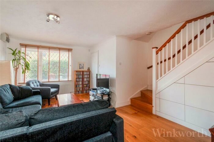 2 Bedroom House To Rent In Seymour Gardens, London, SE4