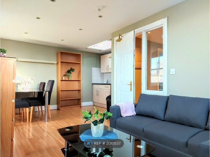 2 Bedroom Flat To Rent In Colville Terrace, London, W11