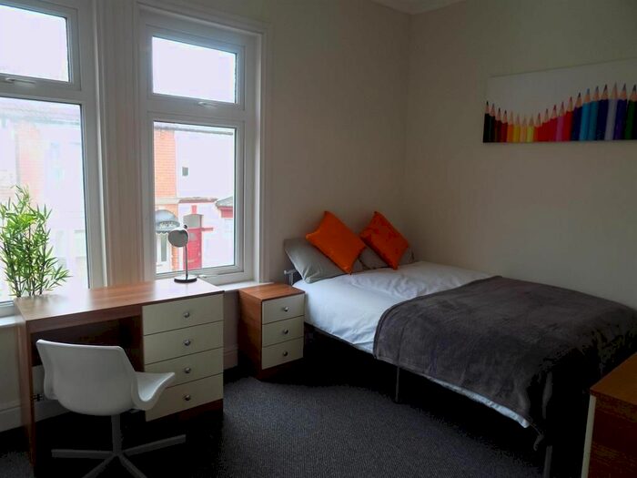 4 Bedroom Property To Rent In Clifton Street, Middlesbrough, TS1