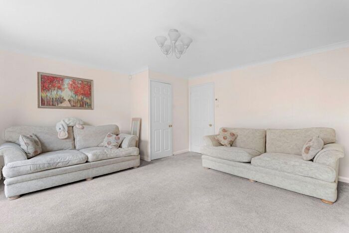 3 Bedroom Terraced House To Rent In Heralds Place, Elephant And Castle, SE11