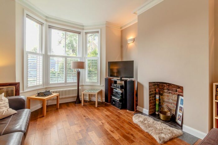 1 Bedroom Flat To Rent In Bollo Bridge Road, London, W3