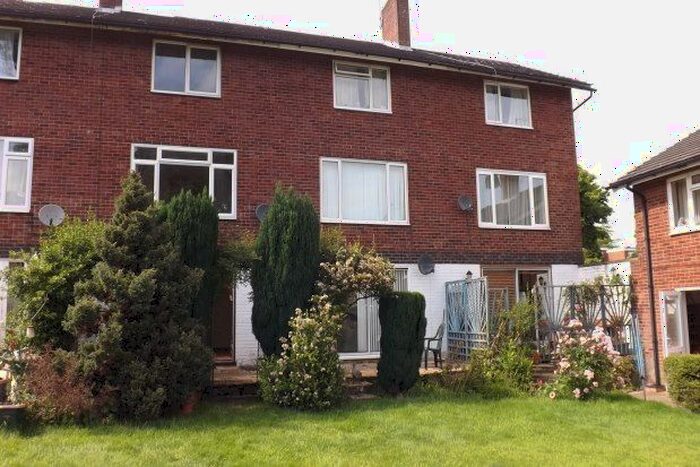 3 Bedroom Property To Rent In Woodbury Close, Tunbridge Wells, TN4