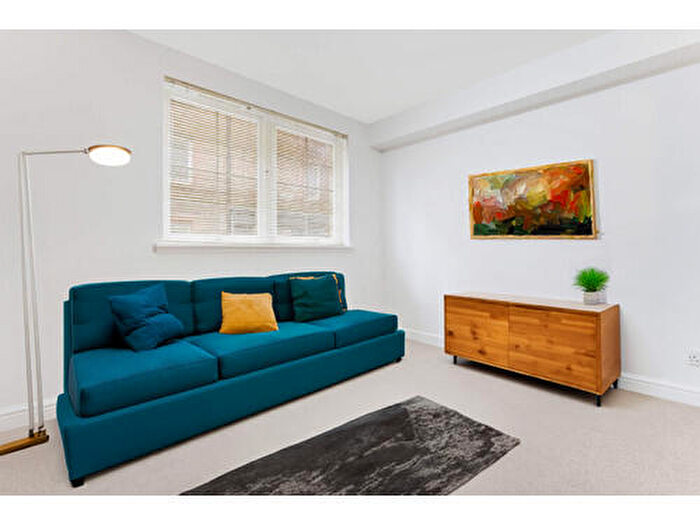 2 Bedroom Flat To Rent In Hermand Crescent, Edinburgh, EH11