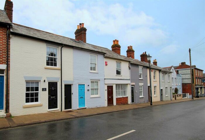 2 Bedroom Terraced House To Rent In Station Street, Lymington, SO41