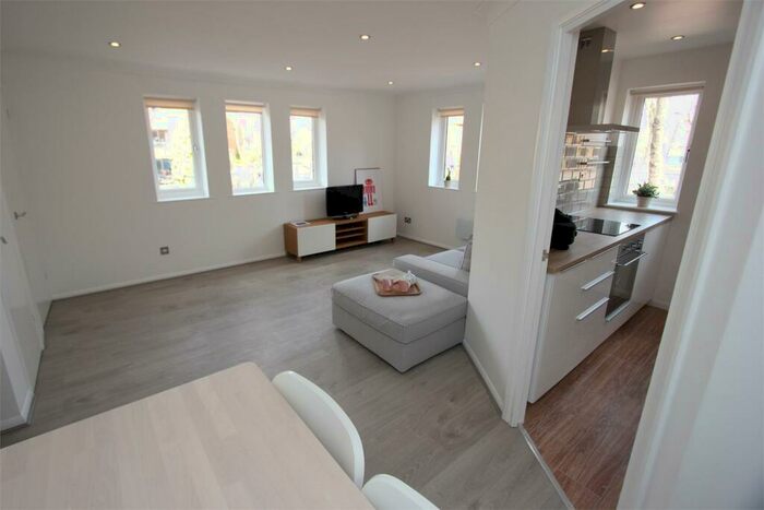 2 Bedroom Duplex To Rent In Spirit Quay, Wapping, London, E1W