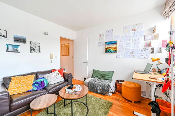 1 Bedroom Flat To Rent In St Pancras Way, Camden, London, NW1