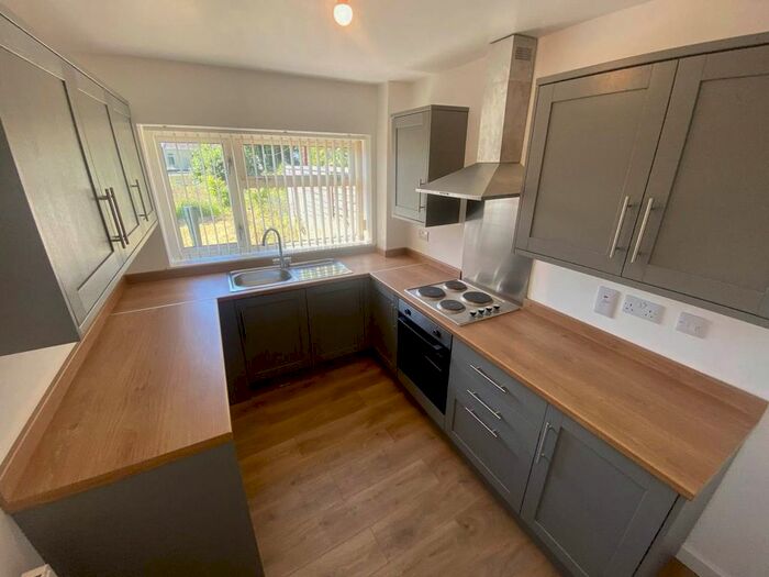 2 Bedroom Property To Rent In Sydney Street, Brynhyfryd, Swansea, SA5