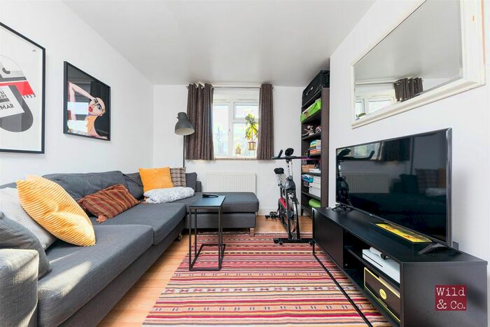 1 Bedroom Flat To Rent In Glenarm Road, Hackney, E5