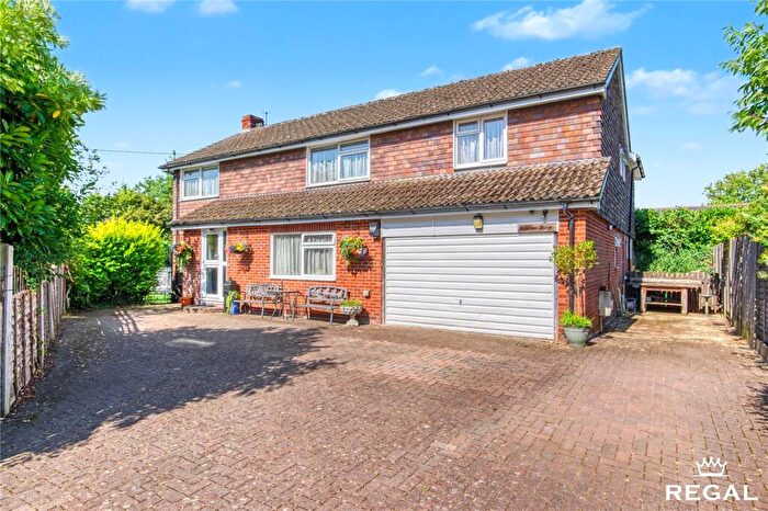 5 Bedroom Detached House For Sale In Lower Common Road, West Wellow, SO51