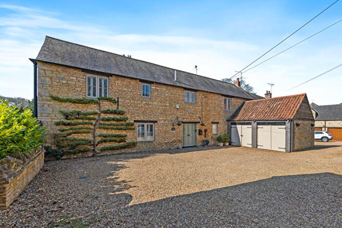 5 Bedroom Village House For Sale In The Coach House, Mill Lane, NN14
