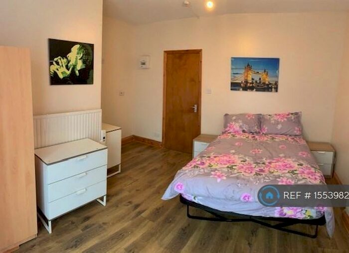 2 Bedroom Flat To Rent In Thorpedale Road, London, N4