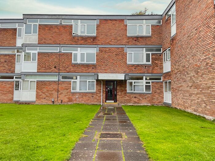 2 Bedroom Flat To Rent In The Lindens, Newbridge Crescent, Wolverhampton, WV6