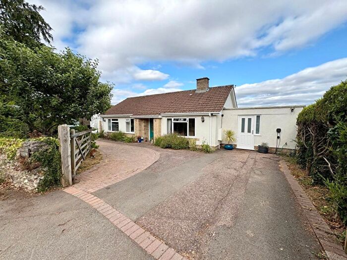 4 Bedroom Bungalow For Sale In Stockland, Honiton, Devon, EX14