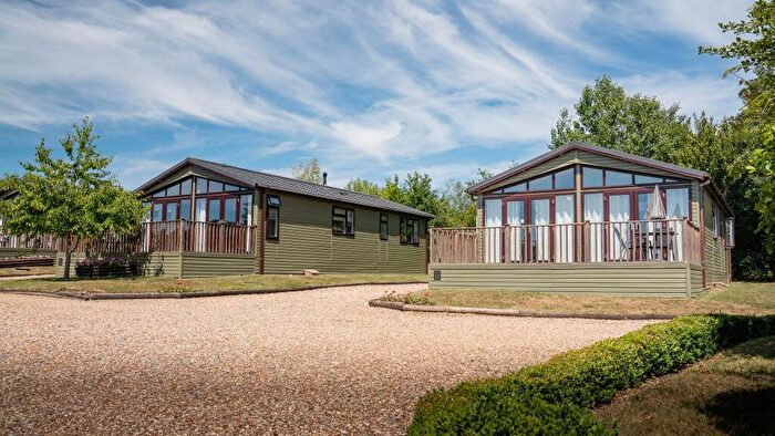 2 Bedroom Lodge For Sale In Overseal, Derbyshire, DE12