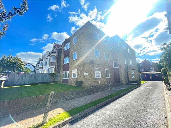 1 Bedroom Apartment To Rent In Woodstock Road, Croydon, Surrey, CR0