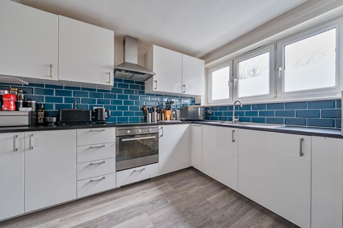 2 Bedroom Maisonette To Rent In Wricklemarsh Road, London, SE3