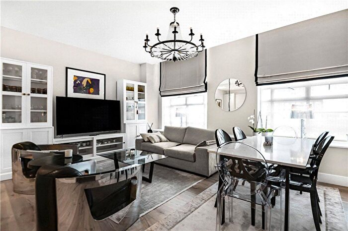 3 Bedroom Flat To Rent In Great West Road, Brentford, TW8