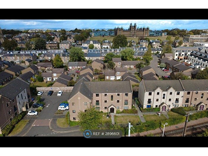 2 Bedroom Flat To Rent In Balbirnie Place, Edinburgh, EH12