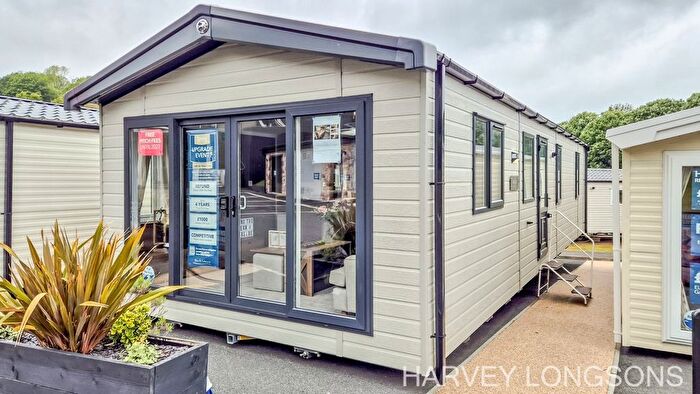 2 Bedroom Park Home For Sale In Dartmouth Road, Paignton, TQ4