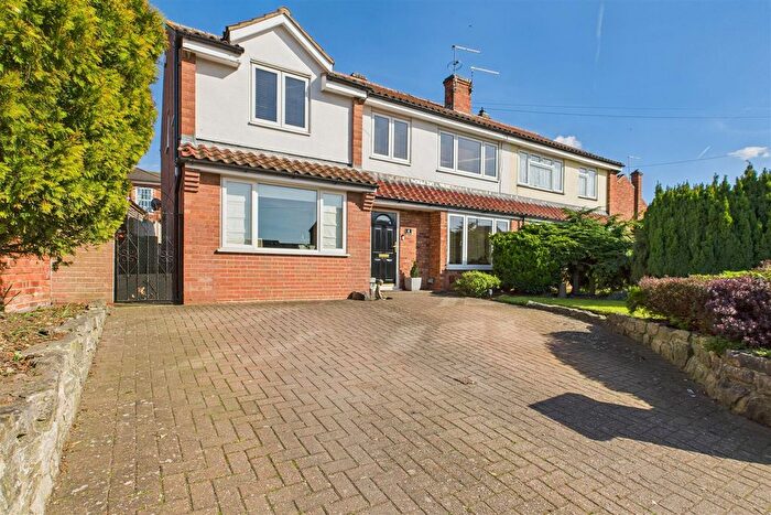 4 Bedroom Semi-Detached House For Sale In Bullpit Road, Balderton, NG24